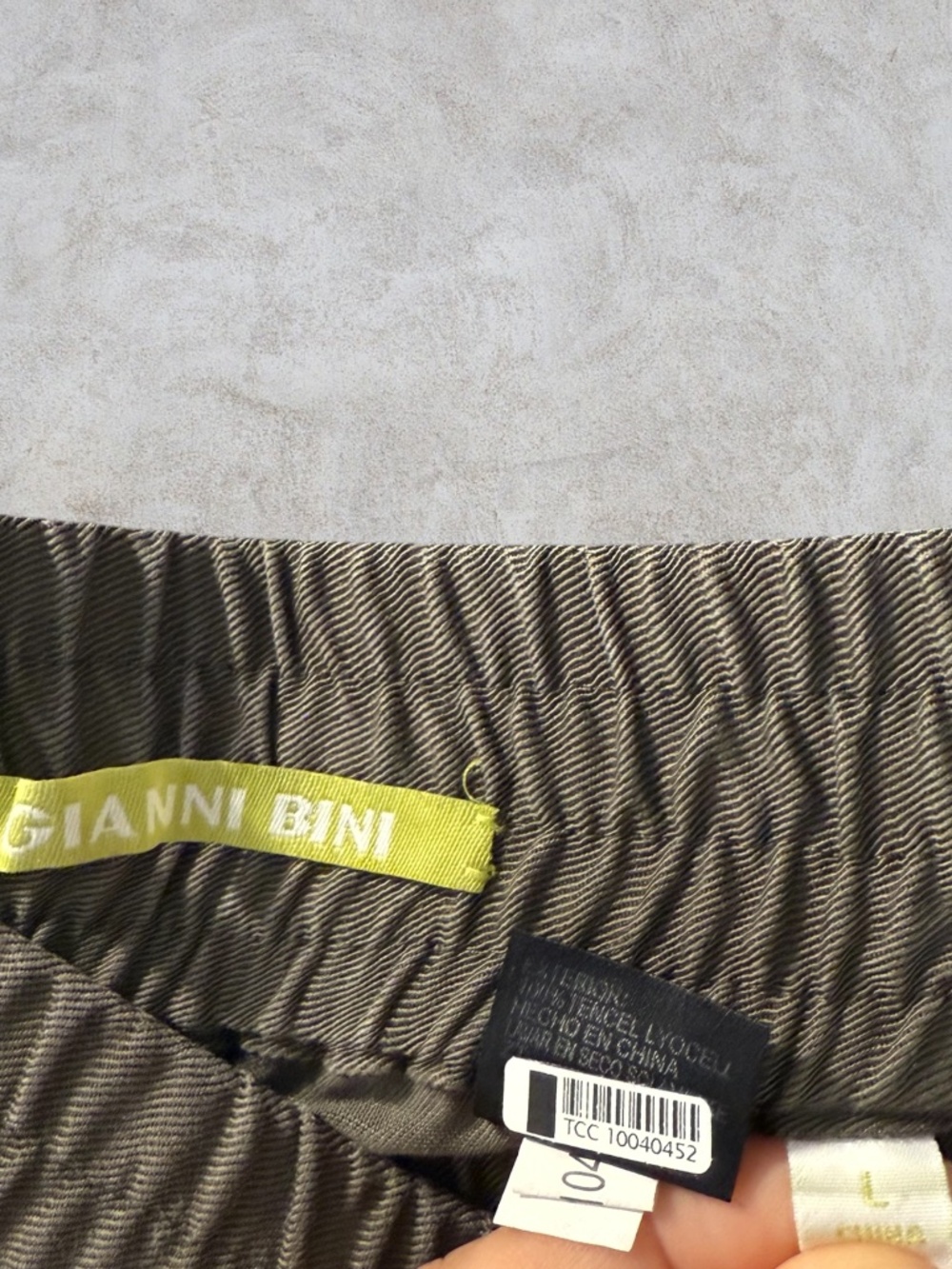 Gianni Bini Shorts - Picture 2 of 2